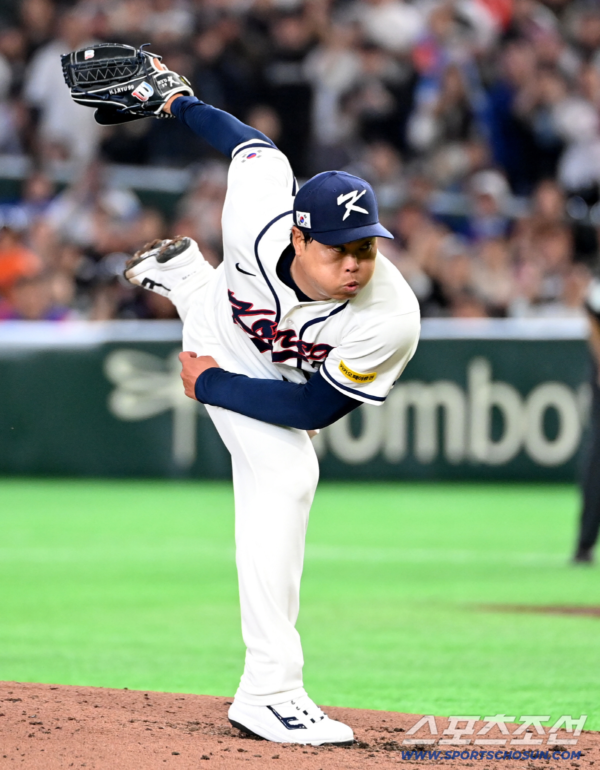 "오타니 같은 선수도 나올 수 있으니" 류현진 또 '최초'를 썼다…개막 …