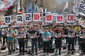 [미·이란 전쟁 한달] 美전문가 "종전·확전 기로…장기화시 동맹국 부담가중"