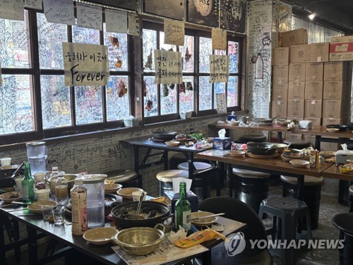 [샷!] "술이 아예 안 나가는 날도 많다"