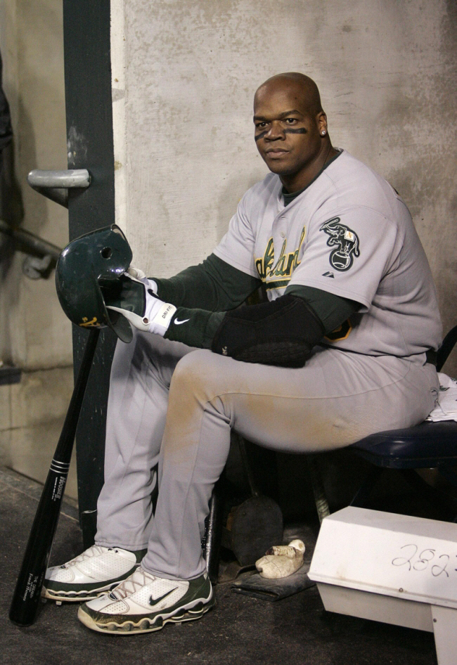 "왜 내 이름 팔아?" 영구 결번 레전드, 이번엔 친정팀과 소송전 나섰다…