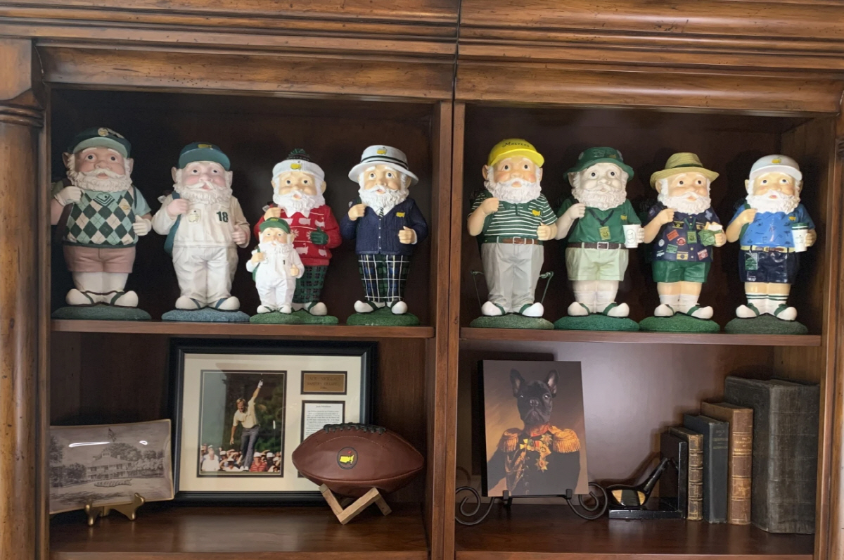 중고가 무려 1050만원…'품절 대란' 마스터스 히트상품, 캐디들까지 오…