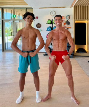 부전자전? 아빠보다 빠르다! 호날두 Jr, 레알 마드리드 유스팀 훈련 참가…