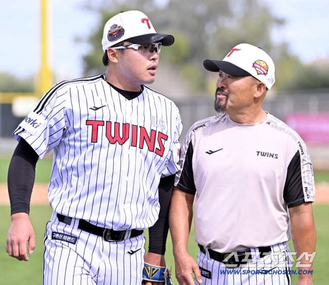 "아들아, 내가 죽으면 그 재를 잠실구장에…" 뼛속까지 LG맨, 4회 우…