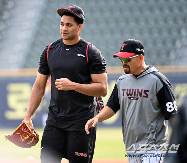 "아들아, 내가 죽으면 그 재를 잠실구장에…" 뼛속까지 LG맨, 4회 우…