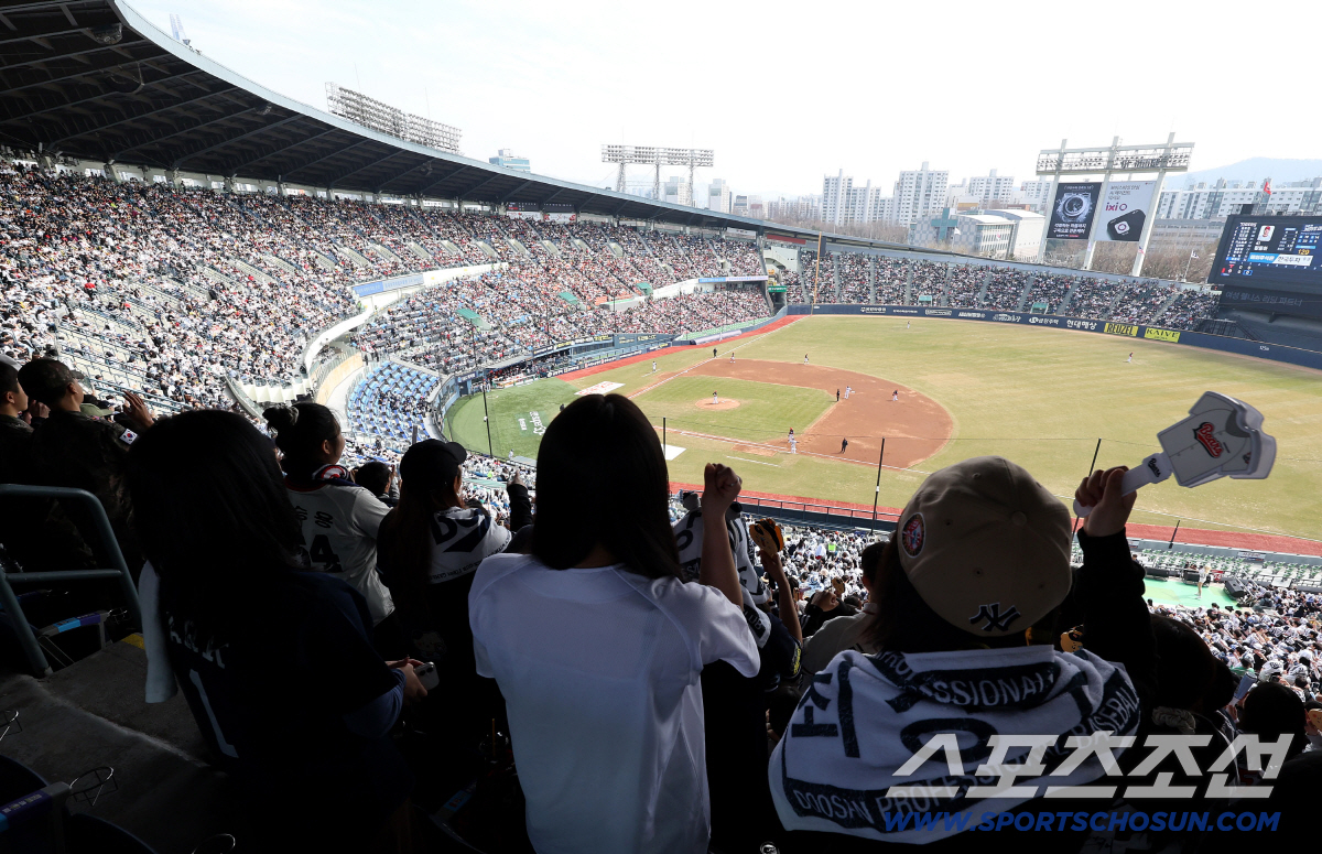 트레이드 공식 오퍼 벌써 터지다니! → 개막도 안 했는데 발등에 불 떨어…