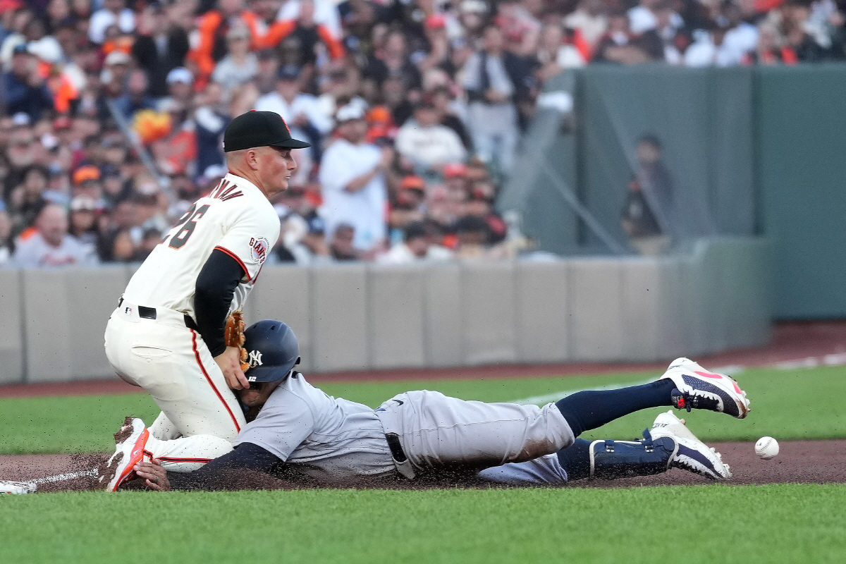 [MLB 리뷰]이정후, 3년 연속 개막전 선발 '4타수 무안타' 침묵…S…