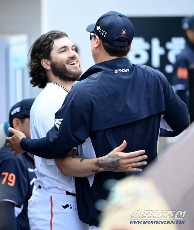 KBO 씹어 먹은 '한화 투수' 류현진 발자취 따른다…32세 메이저리그 …
