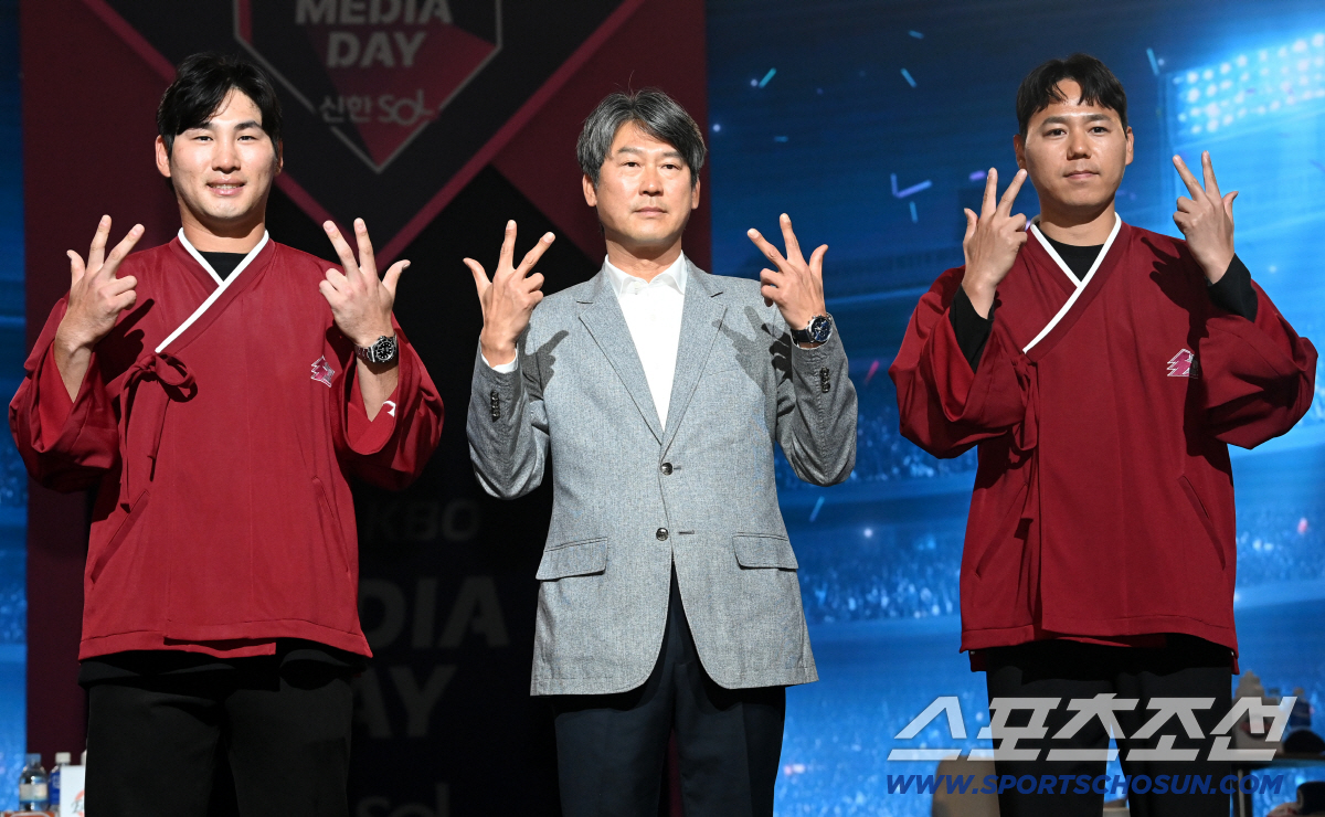 현실을 알고 계신 건가요..."몇 등 목표?" 왜 롯데와 키움은 손가락 …