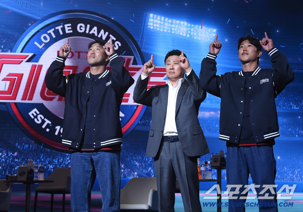 "차명석 단장님 사비로 고액 위스키" 천적 임찬규 폭탄 발언…삼성은 팬 …