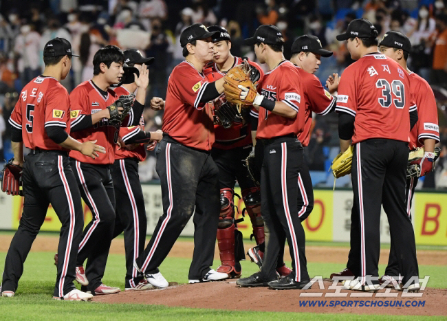 이건 자랑할만 하지...이범호 감독은 왜, 내 새끼 자랑할 시간에 "검빨…