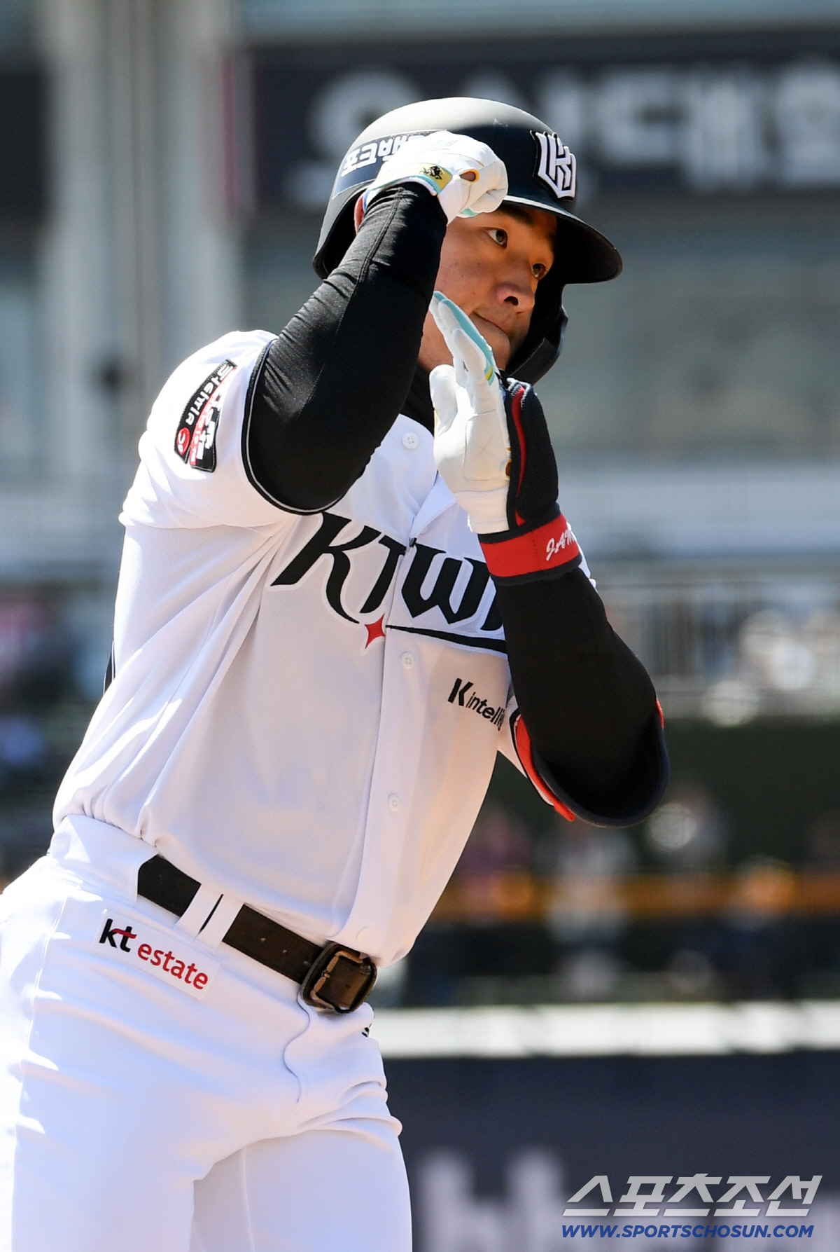 안현민도 "우와, 우와 미쳤다"만 내뱉은 도미니카..."KBO에서는 볼 …