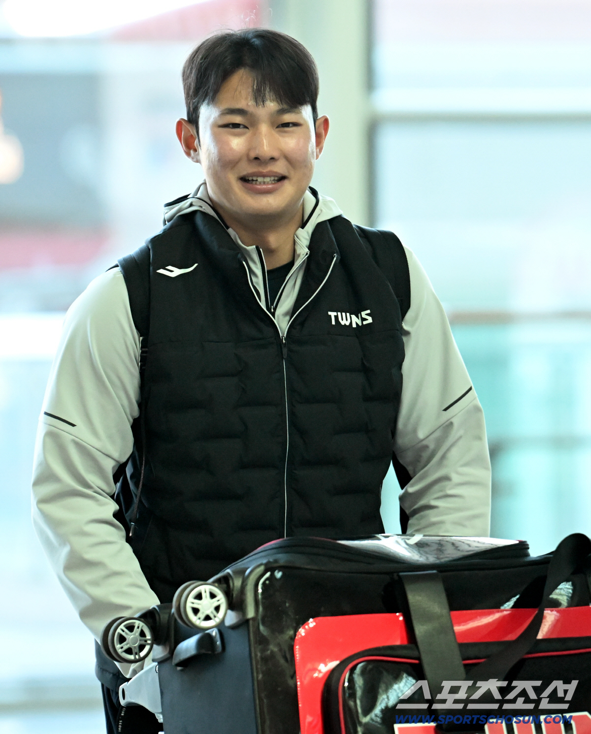 157㎞ '볼 빠른 사춘기' "아듀! 잠실, 기필코 2연패" 키플레이어,…