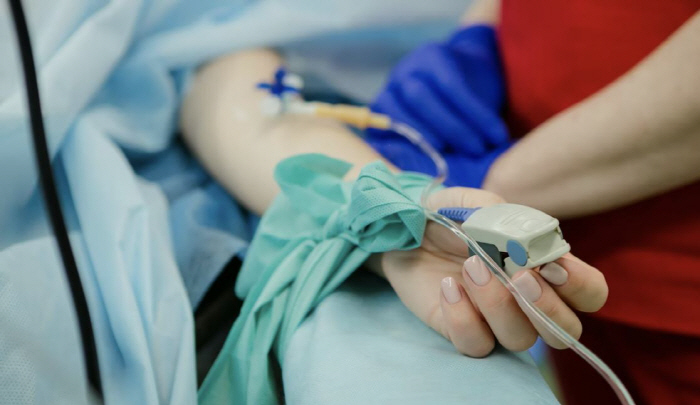 35년간 평생 누워서 지낸 여성, 아기 출산…"사랑이 만든 기적"