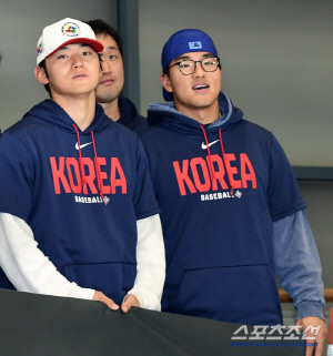 동갑내기 두 괴물, 이제는 한 팀이 아니라 적이다...