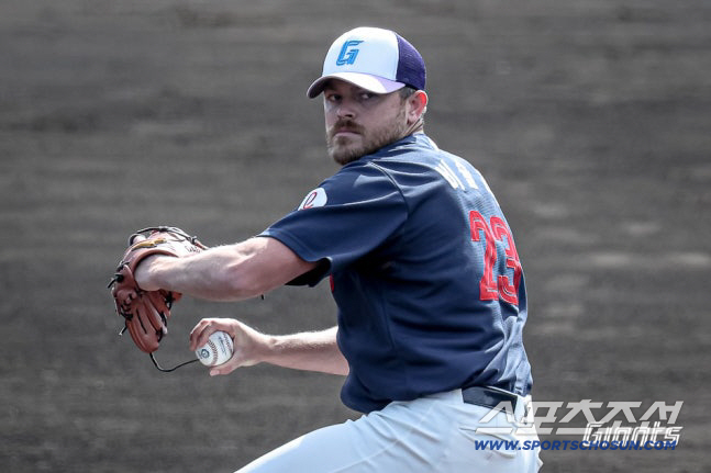 "징글징글하다" 왜 하필 봄에 롯데일까, 삼성에 쌍심지, '제2의 폰와'…