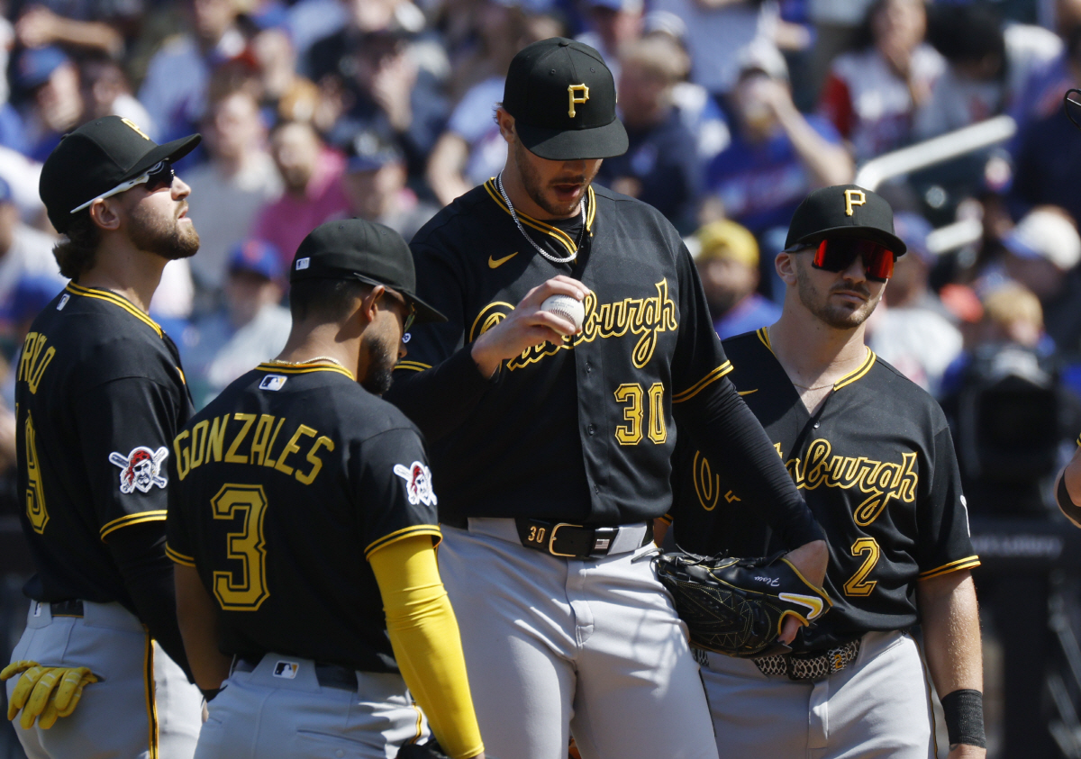 양키스, 마각 드러냈다! "작년 여름 PIT에 유망주 4명 오퍼했다 까여…