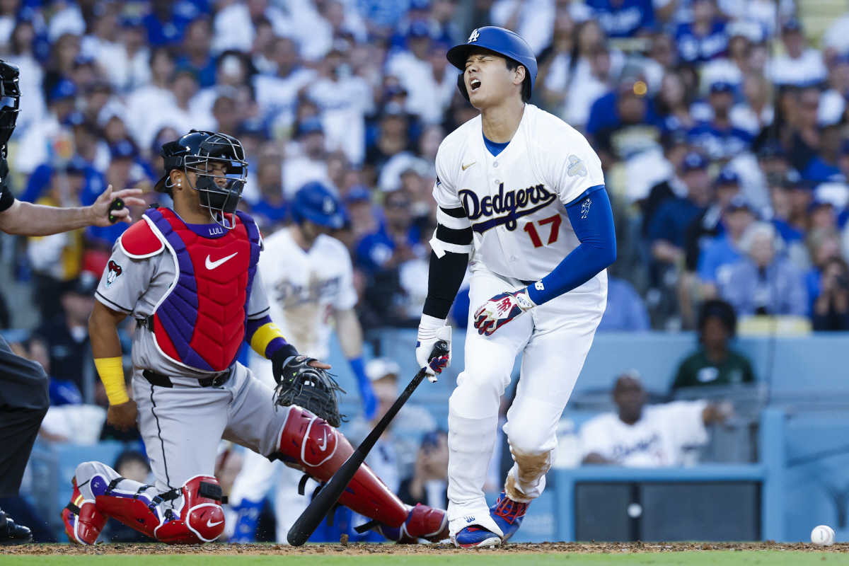 "3연패 해줘!" 오타니, 선수단에 '600만원짜리 고급 시계' 건넸다……