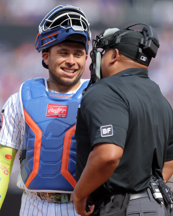 한국 KBO 본받길 잘했다! 'SNS 장안의 화제' 메이저리그 ABS 성공적 도입…포수들 '챌린지 역량' 중요해졌다