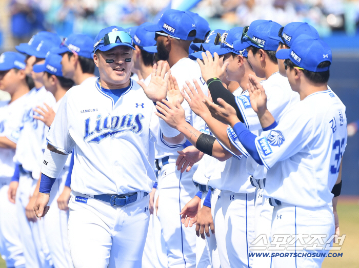 라팍이 들썩였다, 최형우가 돌아왔다, 90도인사 신고, 추신수 넘어 신기록 수립[대구현장]