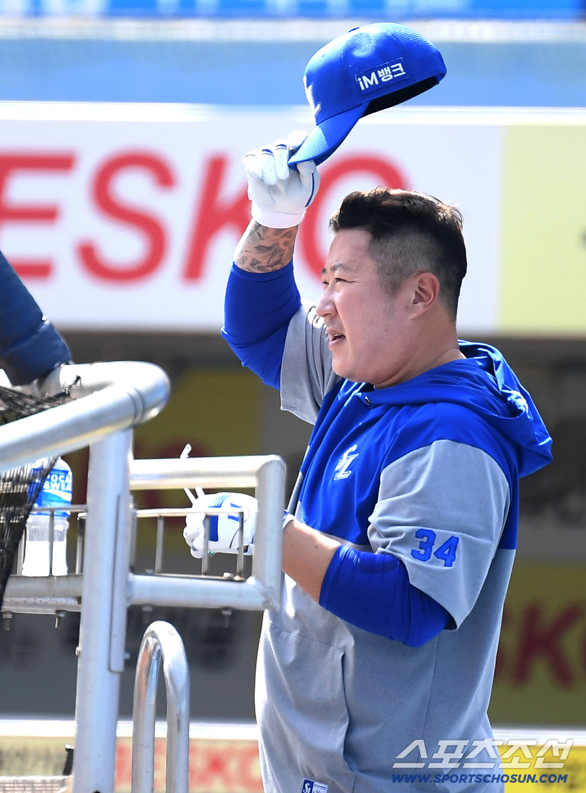 라팍이 들썩였다, 최형우가 돌아왔다, 90도인사 신고, 추신수 넘어 신기…