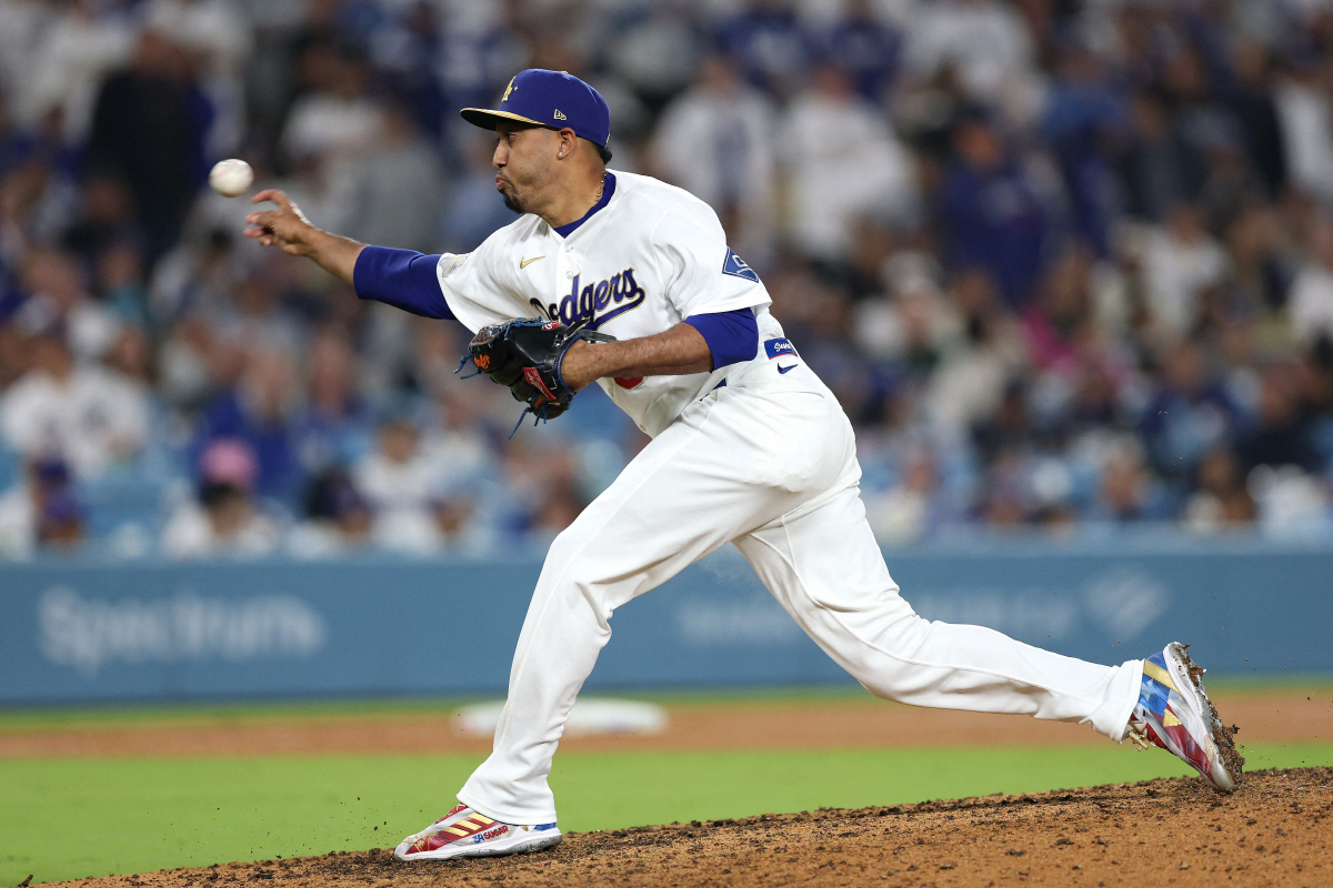 이맛에 현질한다! '오타니 침묵' 다저스, 3621억 타자 결승타 → 1…