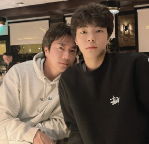 손태영♥권상우, 얼굴 공개한 子룩희 데뷔설 일축 