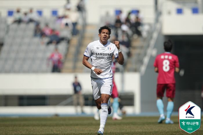 "어떻게든 승리한다" 수원 삼성, '답답한 공격'에도 용인 1-0 꺾고 …