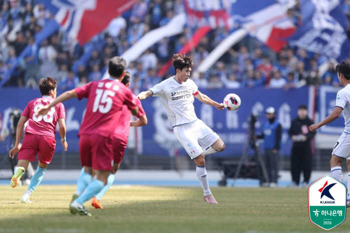 "어떻게든 승리한다" 수원 삼성, '답답한 공격'에도 용인 1-0 꺾고 …