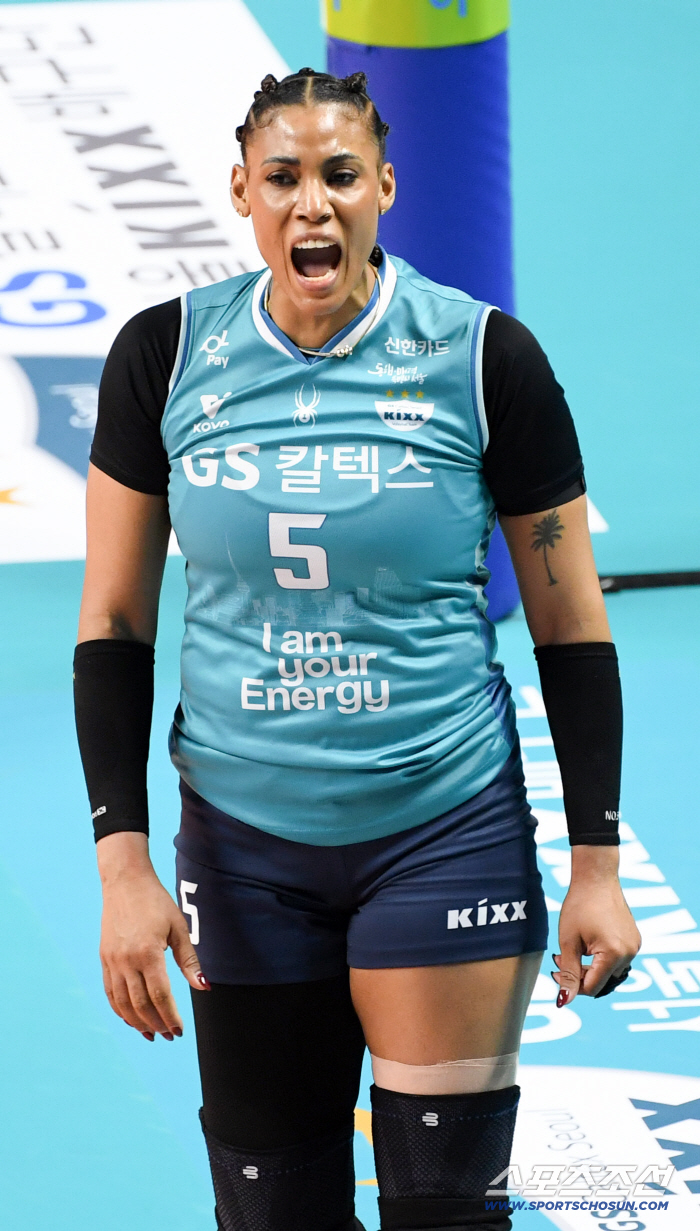 "초반 분위기에 달렸다" 타오르는 GS칼텍스의 '야심'…권민지-안혜진 선발출격 [장충브리핑]