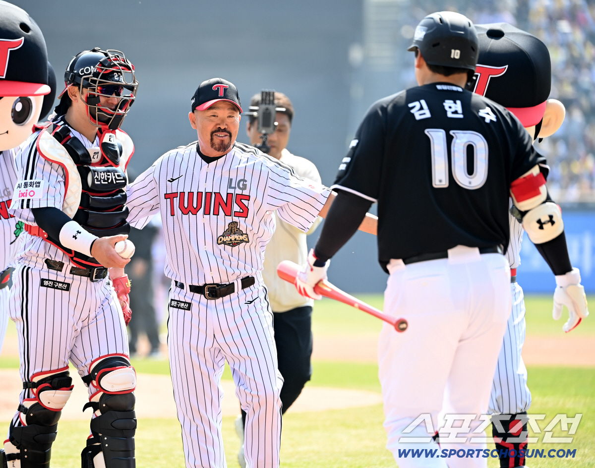 툴툴대도 다정했던 형…잠실 찾은 김현수, 친정 선수단과 뭉클한 해후[잠실…