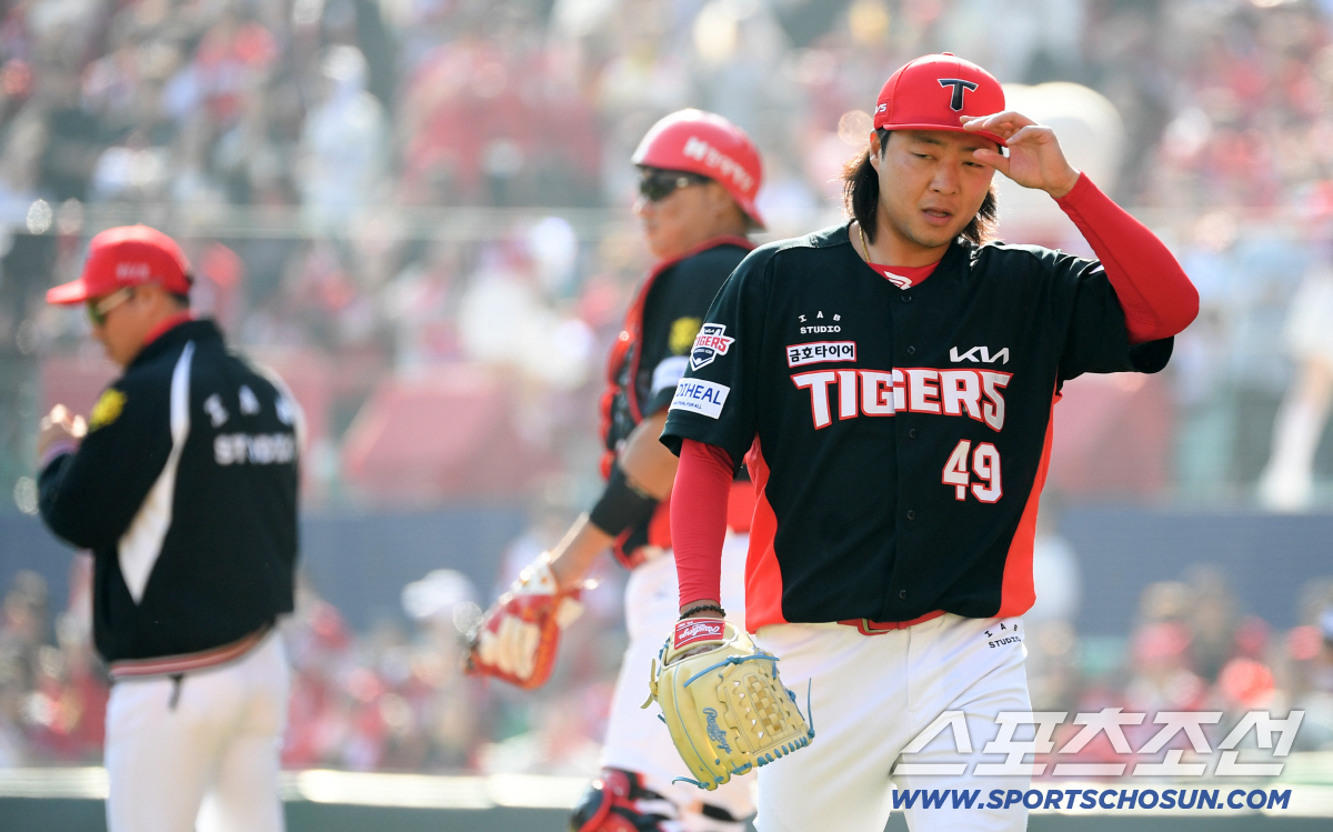 '20억 FA 충격적인 데뷔전' 아웃카운트 1개도 못 잡고 무너진 김범수…