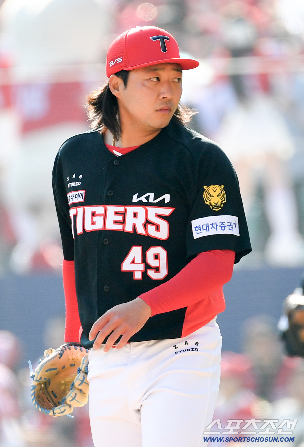 '20억 FA 충격적인 데뷔전' 아웃카운트 1개도 못 잡고 무너진 김범수…