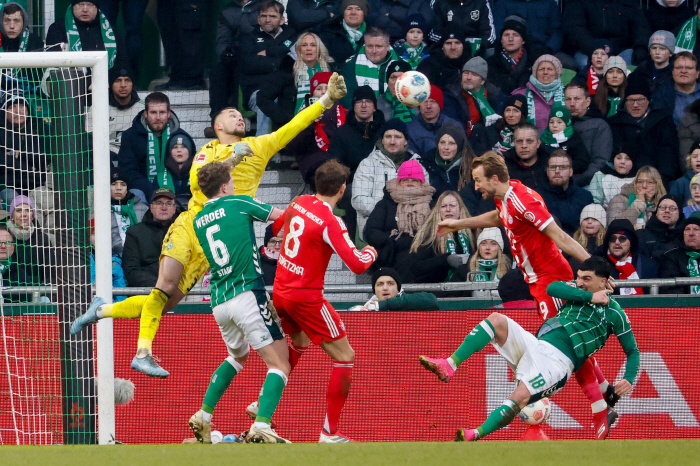 독일이 부르는데, 일본을 왜 가! 日 초호화 선수단 희망 좌절시킨 특급 유망주, 바르셀로나가 노린다..."도르트문트-브라이턴도 관심"