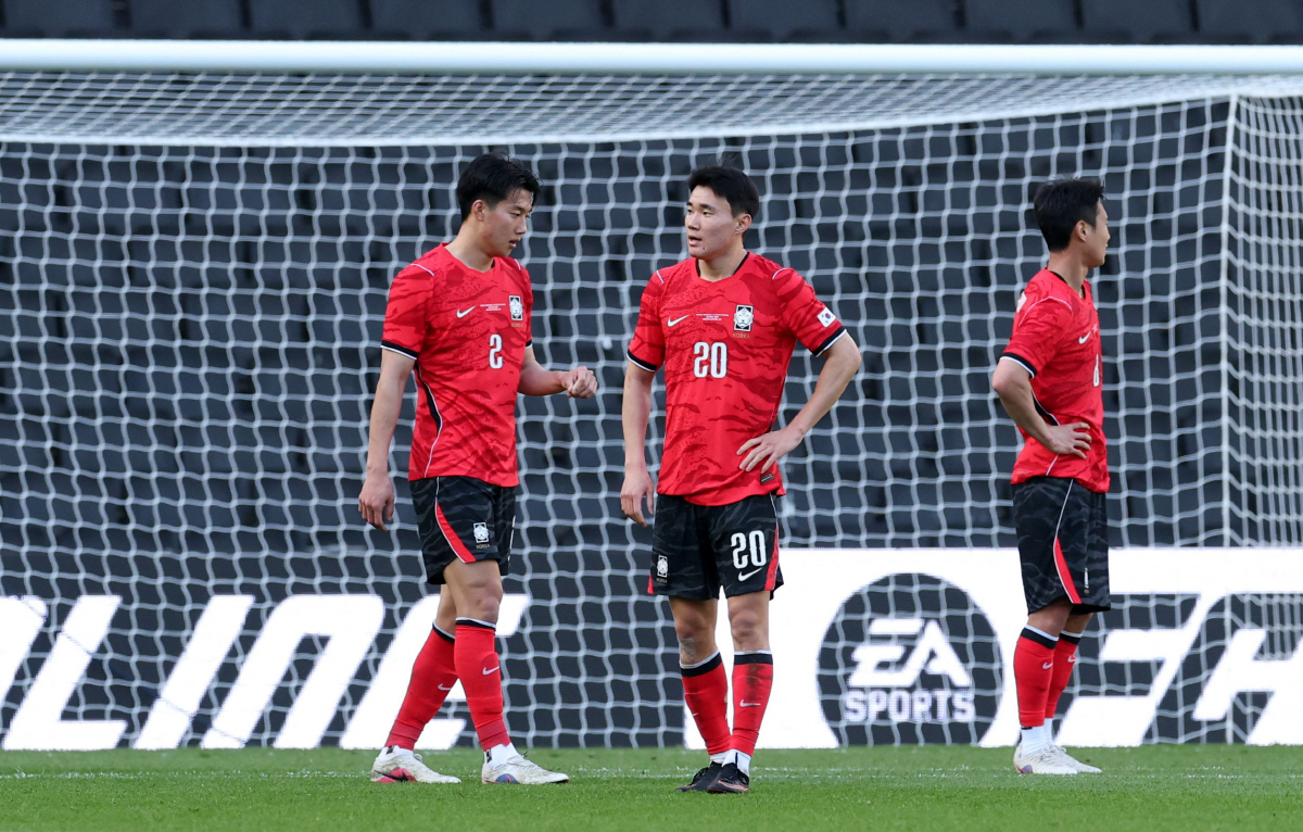 [코트디부아르전]'0-4'에 고개 떨군 '감기 투혼' 손흥민, "월드컵에…