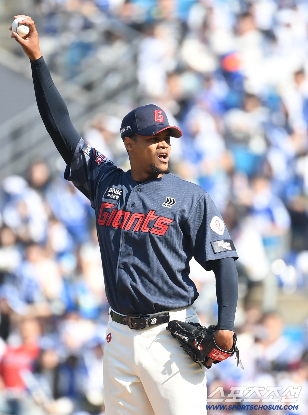 로드리게스 일단 합격점. 비슬리까지 터지면? → 롯데, 작년 '한화급 돌…