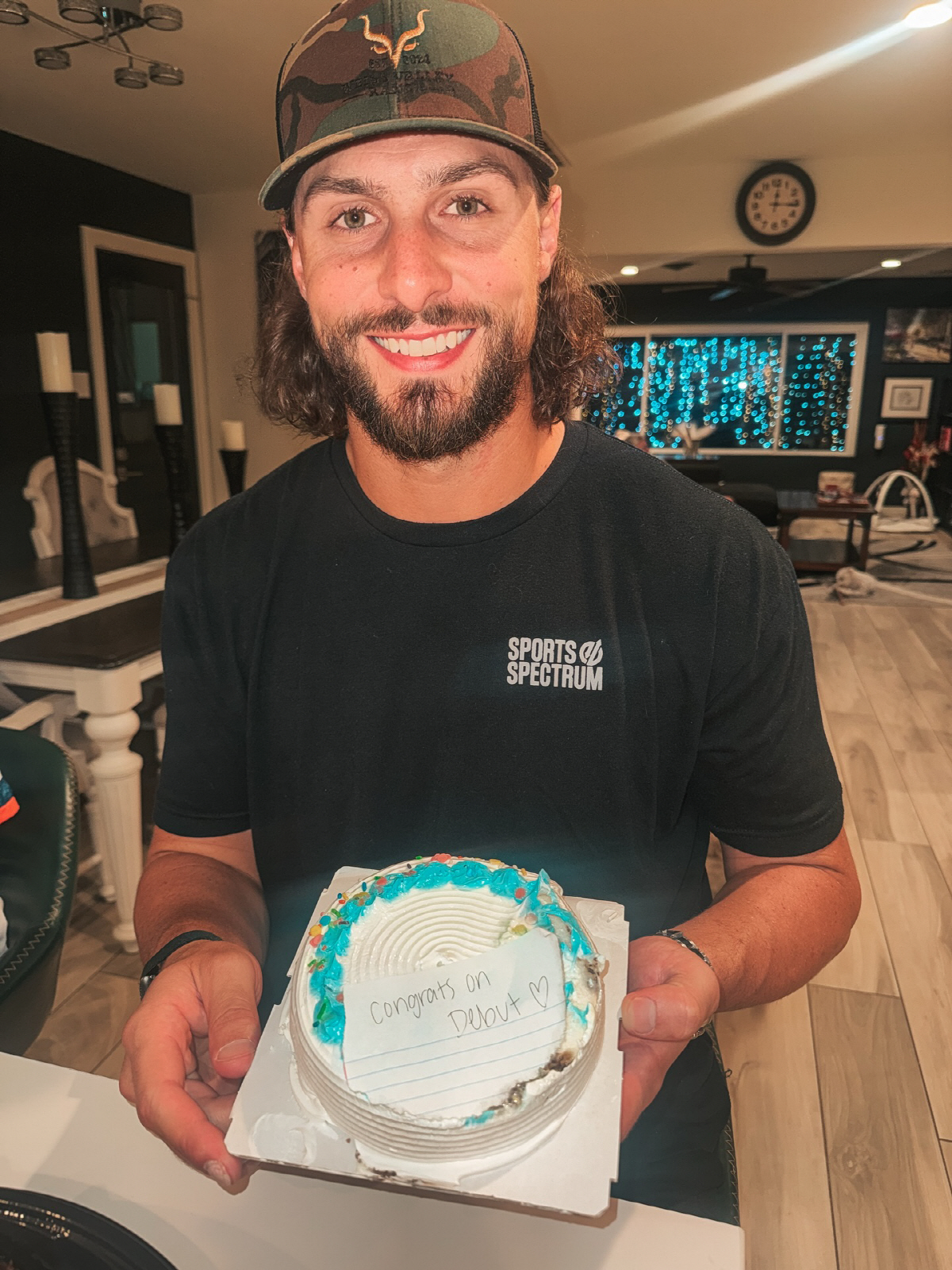 '30살 감격 ML 데뷔' 한화 떠난 가치 충분했다, 와이스 아내와 자축…