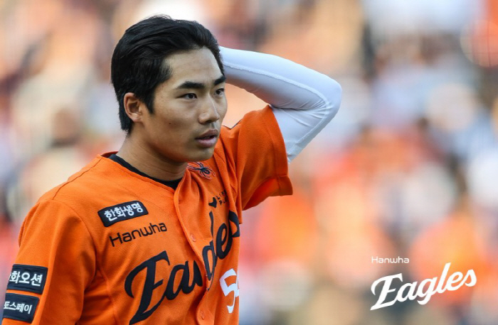 "이 놈 봐라" 백전노장도 감탄한 '슈퍼스타'의 끼…구단 역사 쓴 신인,…