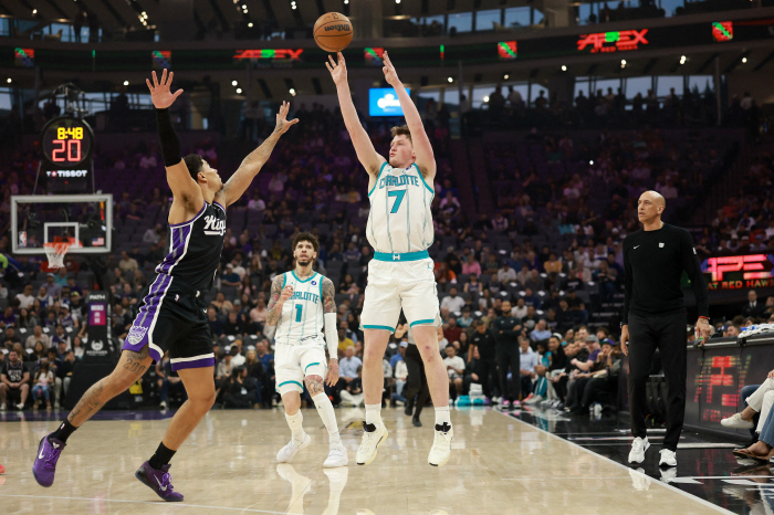 "커리를 능가하고 있다!" 괴물신인의 서프라이즈 3점 레이스. 역대 신인 독보적 3점슛 성공 1위