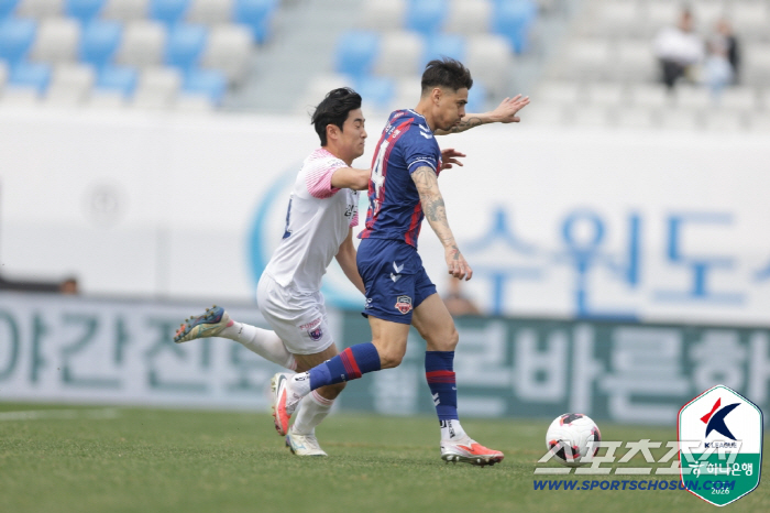 "수원삼성 5연승?→수원FC도 4연승!" 윌리안 PK멀티골 수원,파주에 …