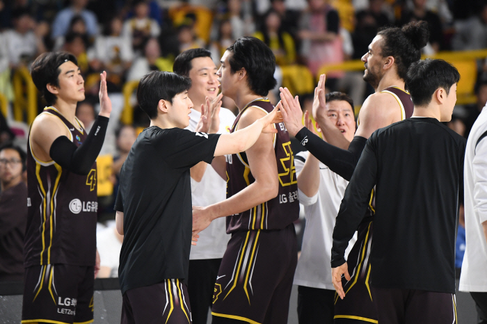 '우승보이지?' LC, 'SK트라우마' 깨고 '매직넘버 2'…KCC, 한국가스공사에 역전승 한숨 돌려