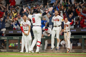 이보다 슬픈 끝내기 홈런있을까…김하성 동료의 눈물, 
