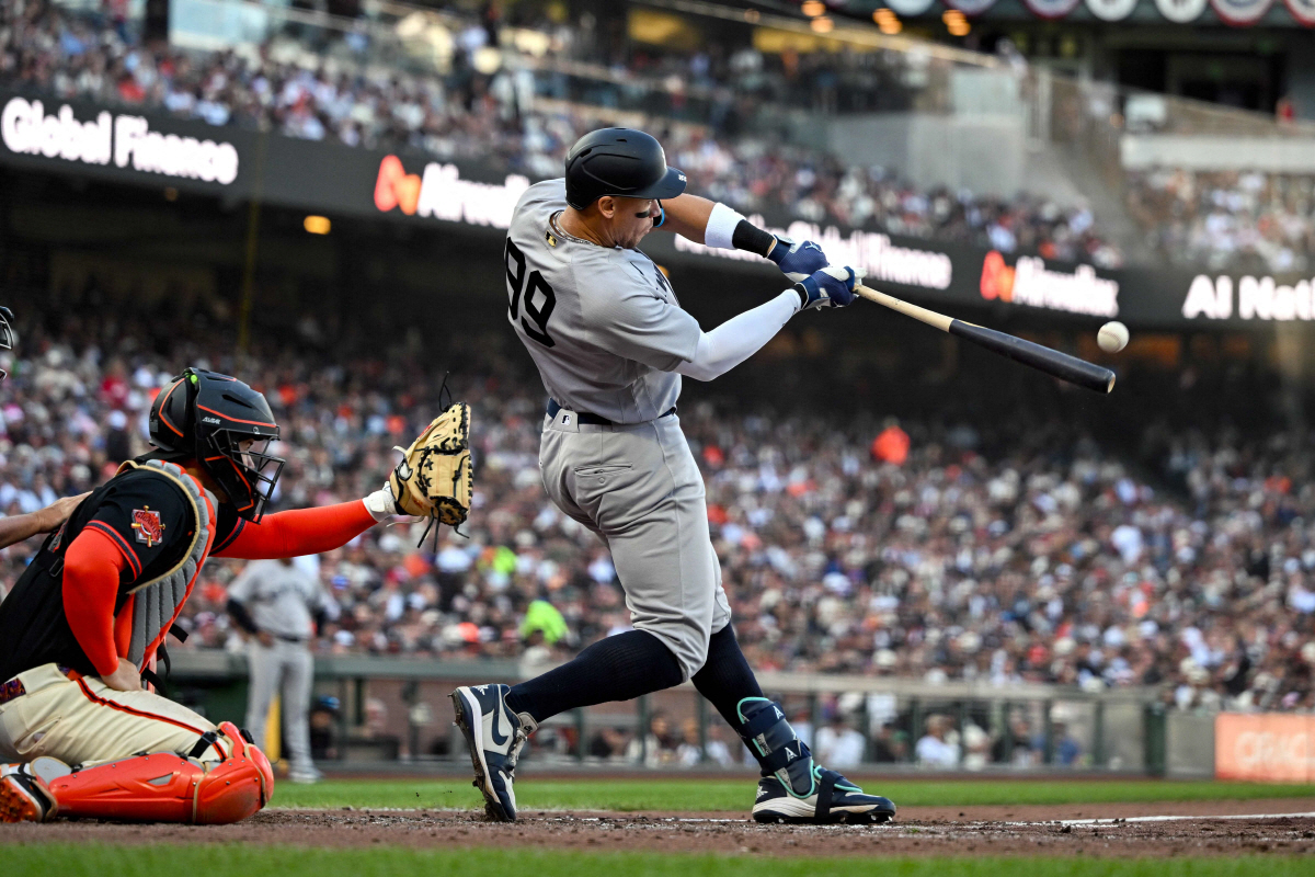 이정후 아니었으면 어쩔 뻔? SF 구단 불명예 역사 '3회 2루타+득점'…