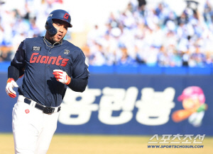 톱타자 레이예스, 홈런타자였니? 배찬승 상대 이틀 연속 7회 홈런, 손호영 백투백 멀티포