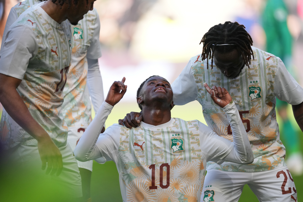 분위기가 '확' 바뀐다, 홍명보호 첫 경험한 '4쿼터 축구'...'3분 …