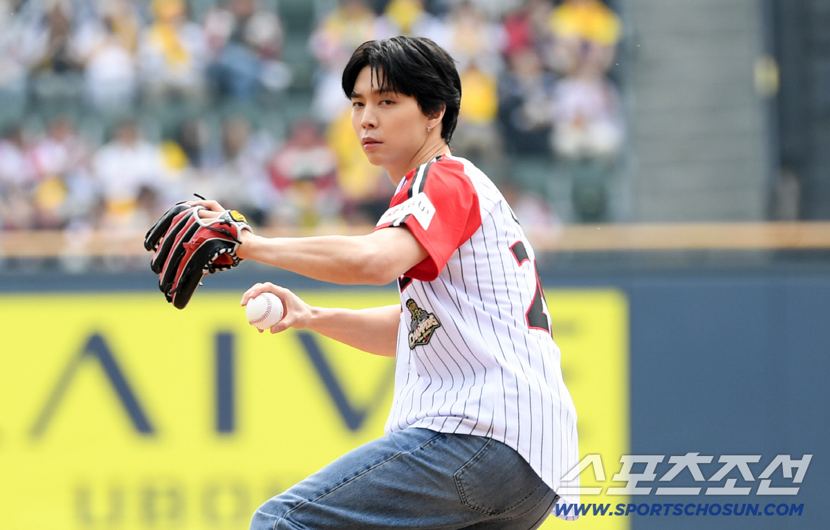 '그러게 왜 보냈어.' 김현수 9회초 비수 결승타+박영현 투혼의 연투 세…