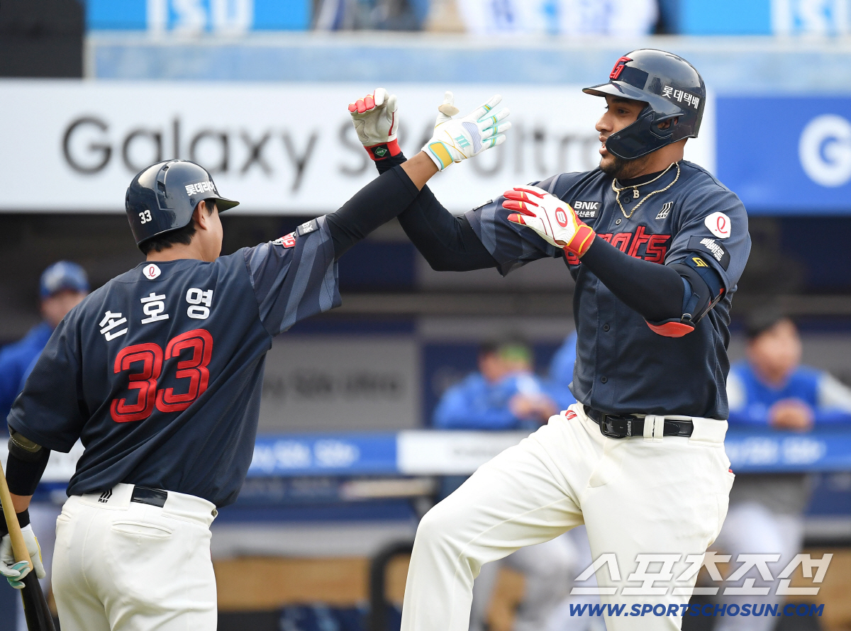 "내려가면 올라온다" 야구의, 인생의 진리 깨달은 복덩이 이적생, 비운 …