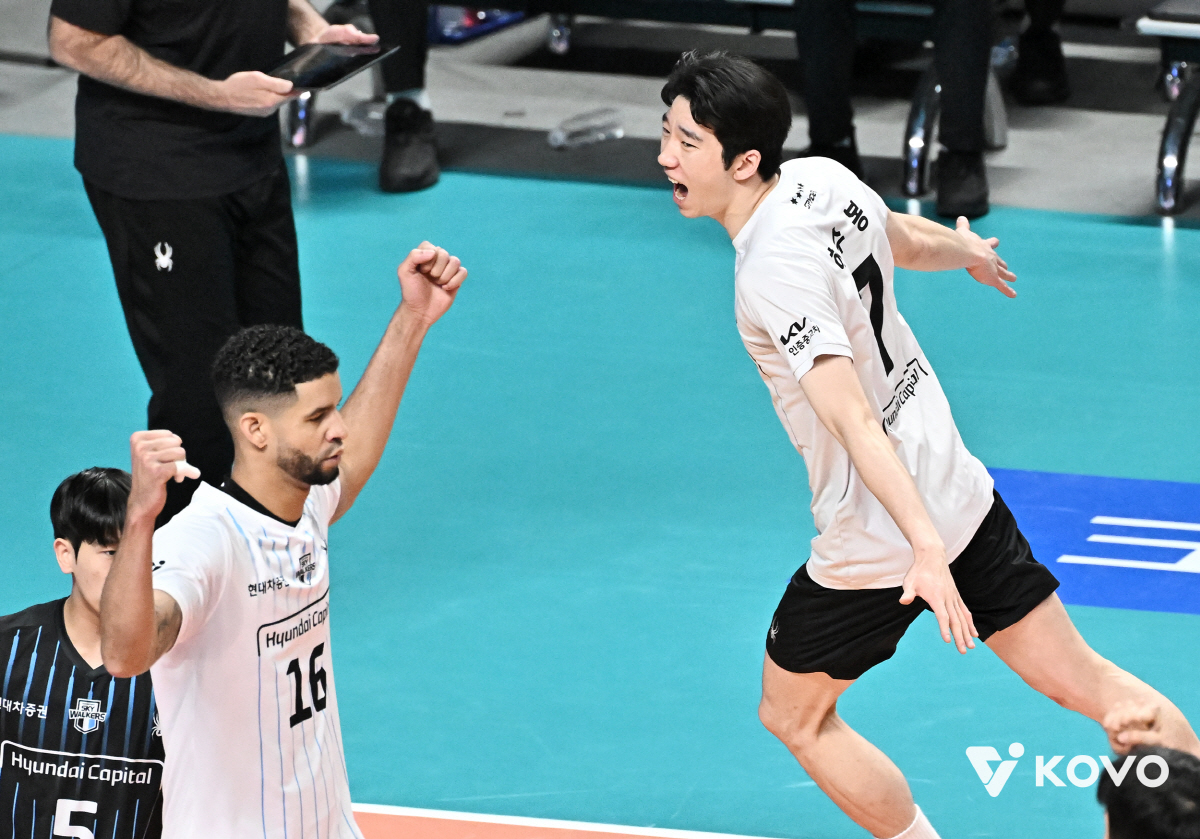 '와 41-39' 여기서 끝났다, 현대캐피탈 2연속 챔프전 진출…대한항공…