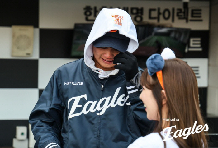 '와 대만 1위' 1군 감격 데뷔승, 왕옌청 고국도 감동했다…"할머니 보…