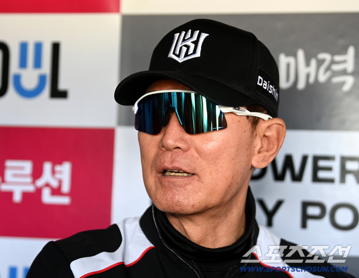 "박해민이 2~3발 더 뛰어야 한다더라." 시범경기부터 논란 '탱탱볼'의…