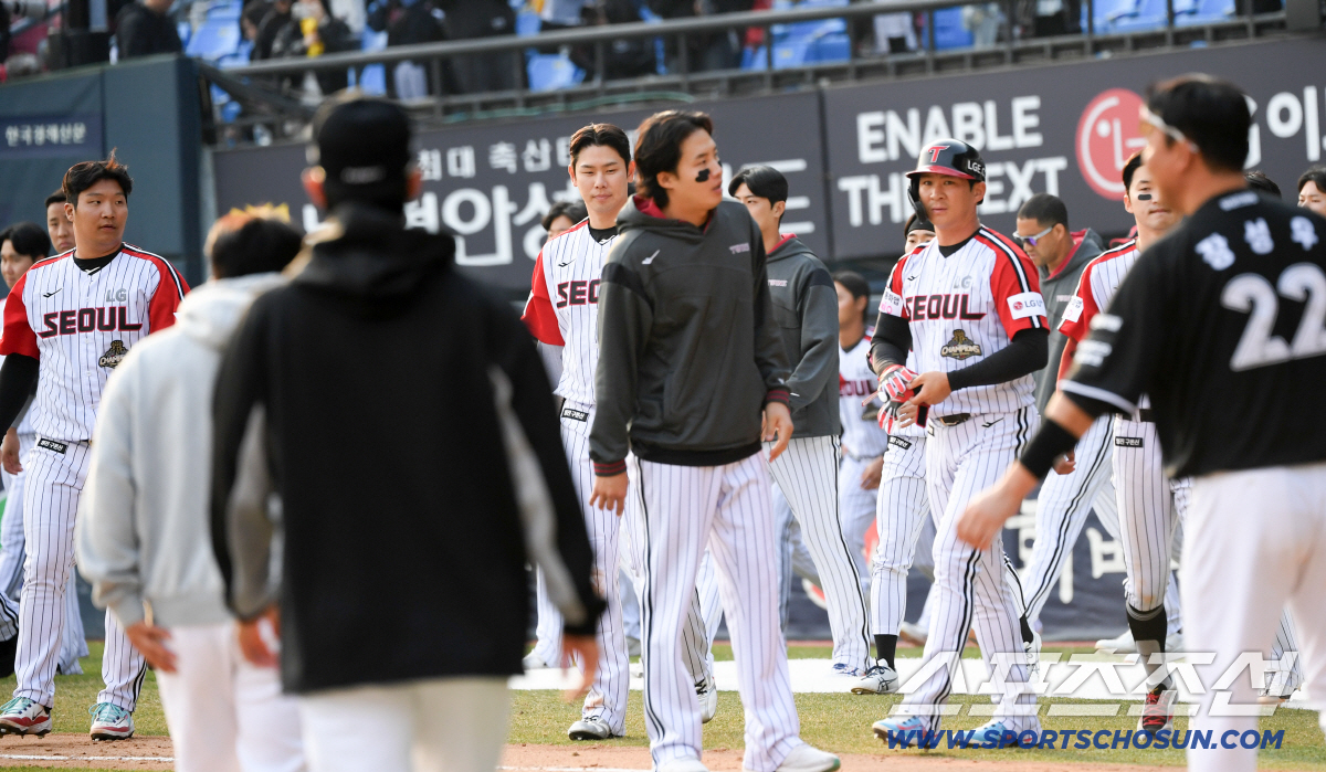 불과 2년전 우승 다퉜는데 어쩌다가... 개막 2연패 충격속 잠실에서 만…